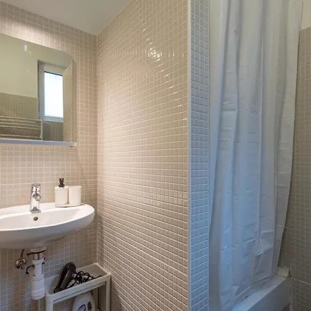 Apartment Walnut Tree *