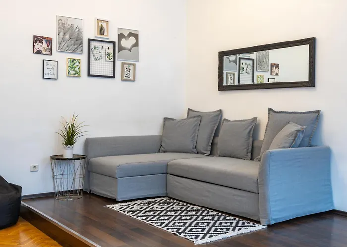 Walnut Tree Apartament *